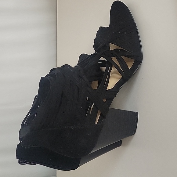 Women's JUSTFAB Heels Size 8.5 Black Zipper On The Back Of The Heel - Picture 2 of 8
